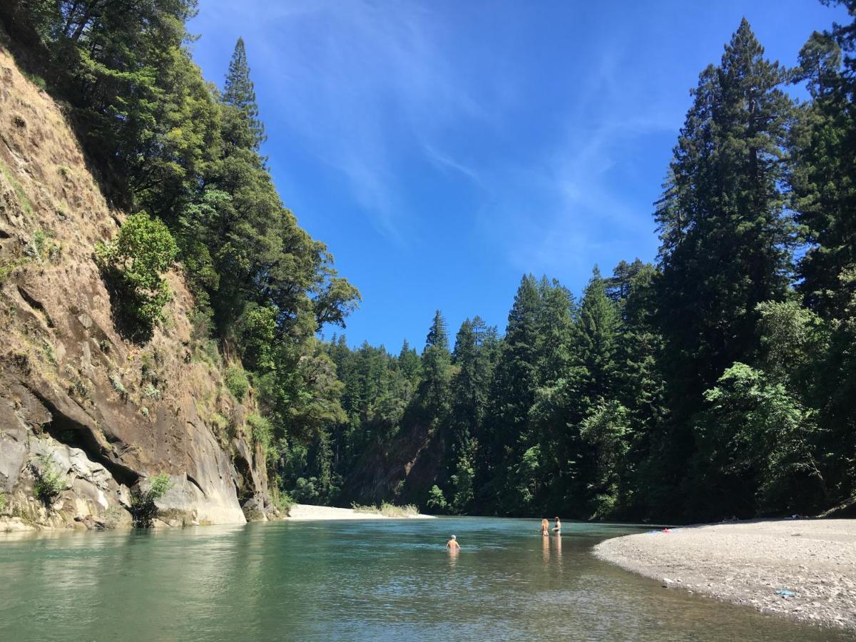 Отель Glamping In The Redwoods With A Hot Tub! Гарбервилл Экстерьер фото